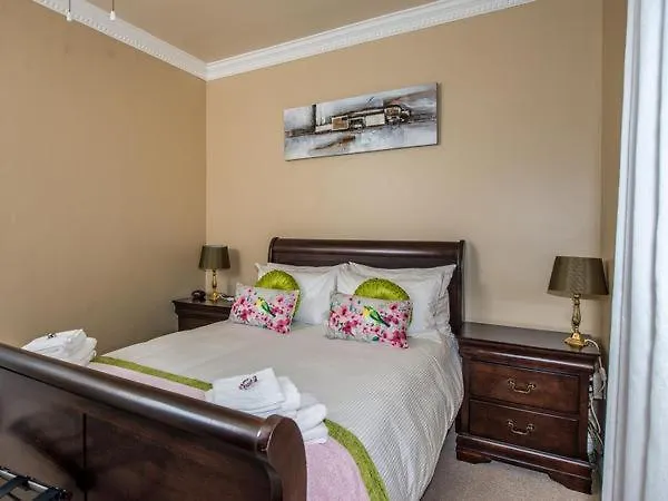 Guesthouse De Tijger Lodge Parow Maison d'hôtes